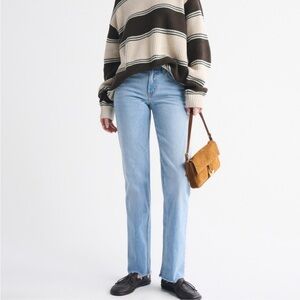 Abercrombie Mid Rise 90s Straight Jean